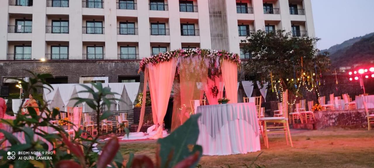 Hotel Celebration Lavasa Zewnętrze zdjęcie