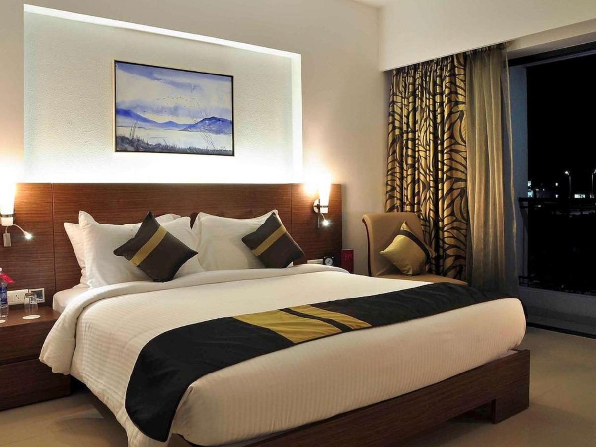Hotel Celebration Lavasa Zewnętrze zdjęcie