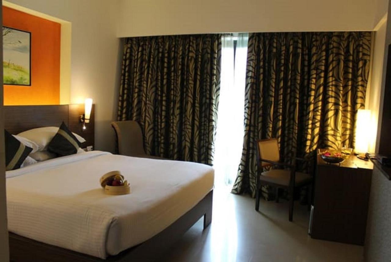 Hotel Celebration Lavasa Zewnętrze zdjęcie